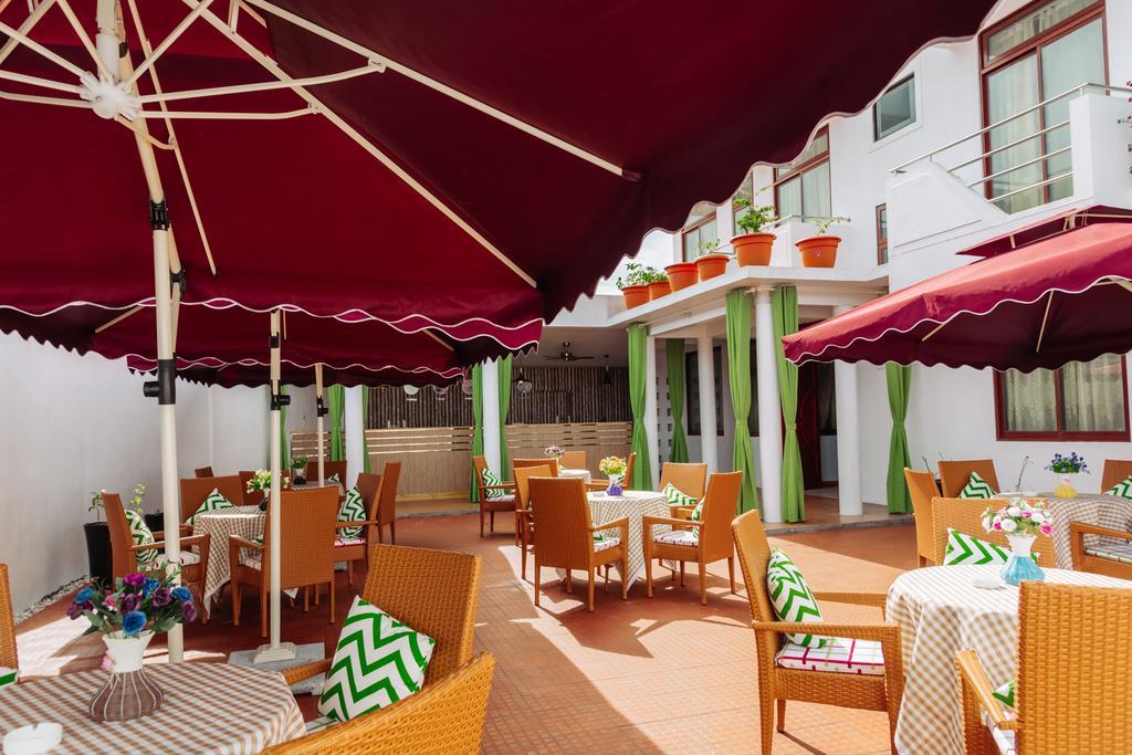 Rekidhiye Inn Atoll Addu Extérieur photo